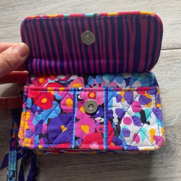 NWOT Vera Bradley Wristlet Bag - Picture 5 of 6